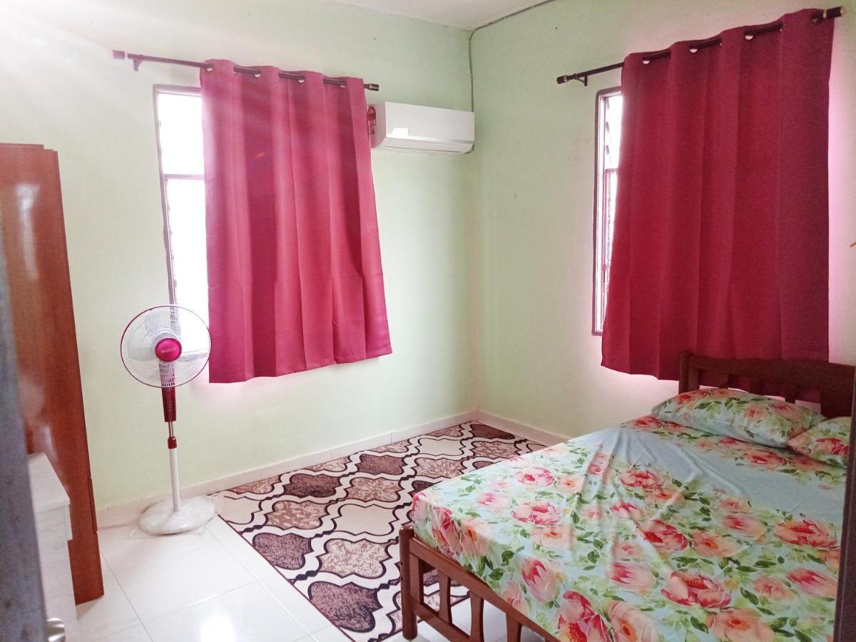 Homestay Wan Z Kuala Terengganu Kültér fotó